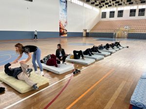 Clientes do CAARPD fazem atividades desportivas no pavilhão gimnodesportivo de Poiares