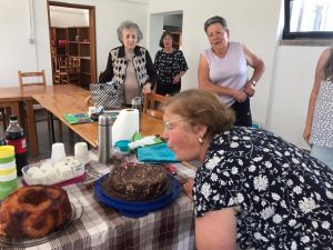 Lanche de aniversário de cliente dos Espaços de Convívio