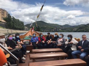 Clientes dos Espaços de Convívio fazem cruzeiro pelo Rio Douro