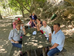 Clientes do CAARPD fazem piquenique junto a praia fluvial em Murça