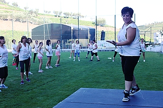 Professora Sara Fernandes dinamiza sessão de zumba no Estádio Municipal de Santa Marta de Penaguião