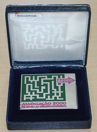 Lembrança de homenagem da A2000 a cada entidade ou empresa homenageada