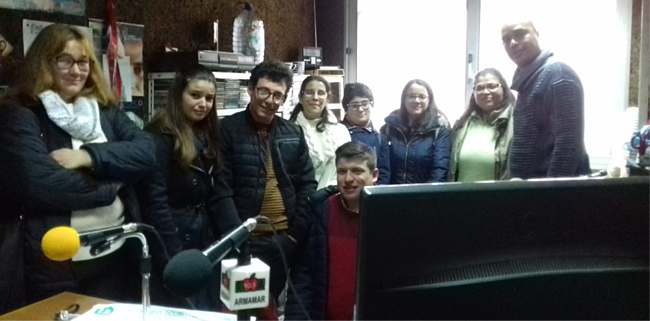 Formandos em visita às instalações da Rádio Clube de Armamar