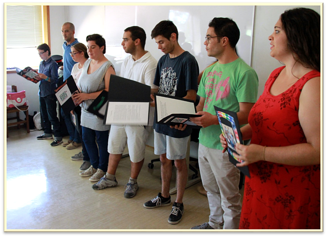 Formandos fazem apresentação nas comemorações do aniversário da A2000