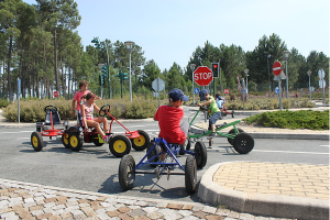 Férias Ativas - Atividades lúdicas em parque de diversões