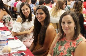 Clientes e técnicos da A2000 em festa de aniversário