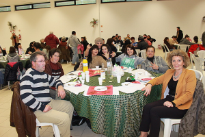 Clientes, técnicos e representantes de entidades parceiras da A2000 em almoço-convívio de Natal