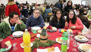 Dirigentes, colaboradores e clientes da A2000 em almoço de Natal