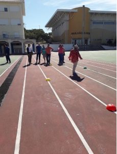 Clientes do CAARPD fazem exercício físico