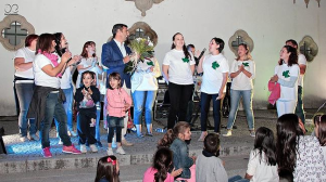 Festa das Vindimas - Participantes convivem em jantar e atividades de dança e canto