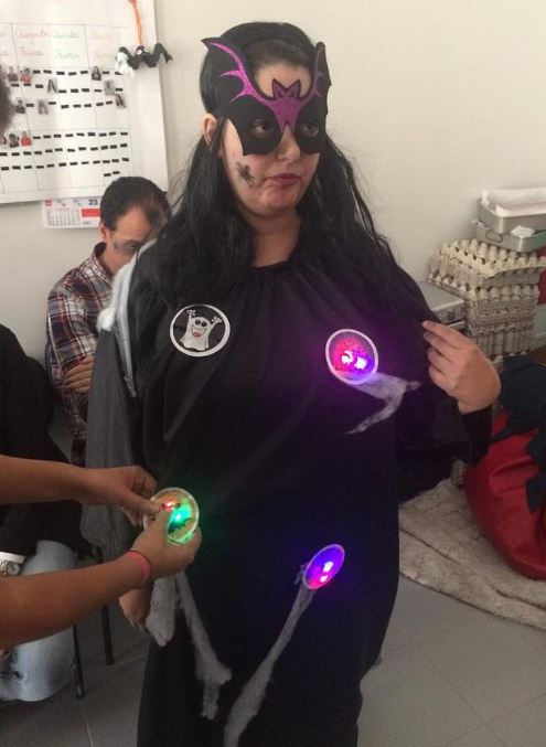 Clientes do CAARPD e técnicos celebram Halloween na A2000