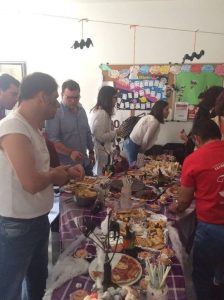 Clientes do CAARPD e técnicos celebram Halloween na A2000