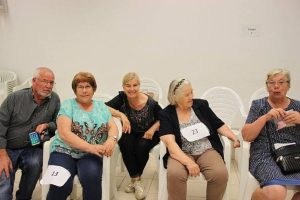 Participantes do Encontro Convívio de Boccia Sénior convivem durante evento
