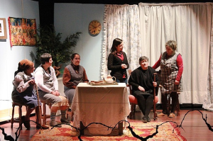 Noite de Teatro Mãe - Representação de peça de teatro em palco