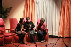 Noite de Teatro Mãe - Representação de peça de teatro em palco