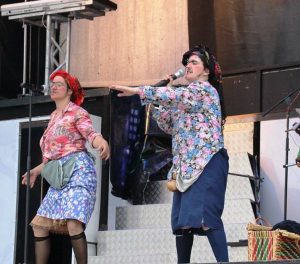 Atuações musicais no evento Santa Marta em Festa
