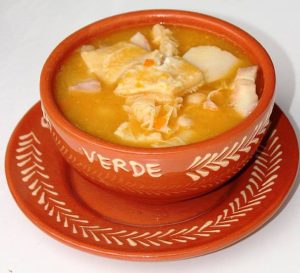 Sopa de legumes servida no evento Santa Marta em Festa