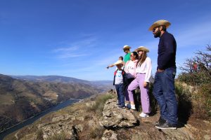 Passeio TT - Participantes contemplam paisagens do trajeto