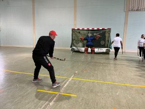 Clientes do CAARPD participam em torneio de hóquei